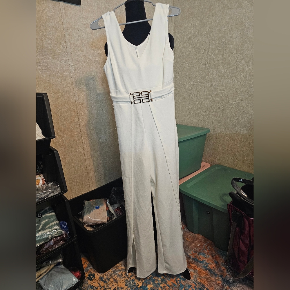 TOUCH ME Cream Jumpsuit with Stylish Belt